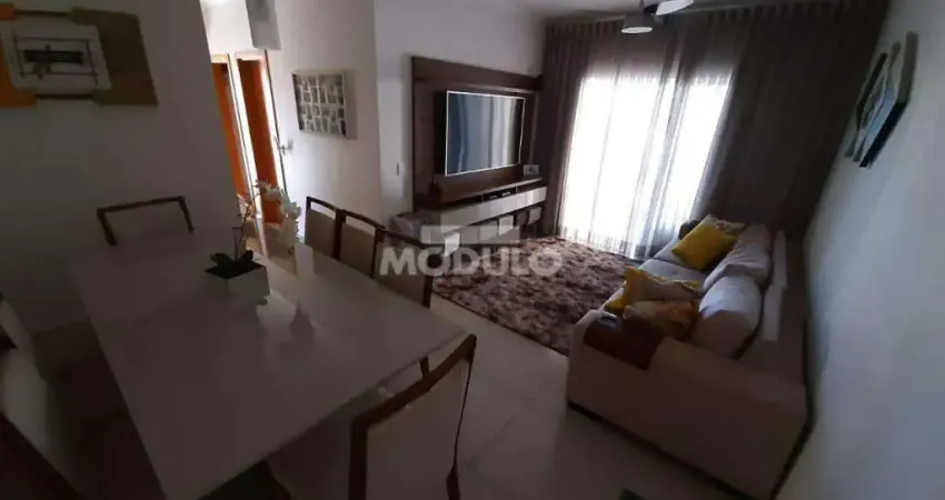 APARTAMENTO à venda, 3 quartos, 1 suíte, 2 vagas, Santa Mônica - Uberlândia/MG
