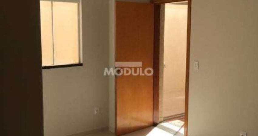 APARTAMENTO à venda, 2 quartos, 1 vaga, LAGOINHA - Uberlândia/MG