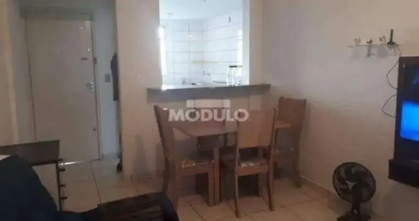 Apartamento Semi Mobiliado para locação Bairro Santa Mônica