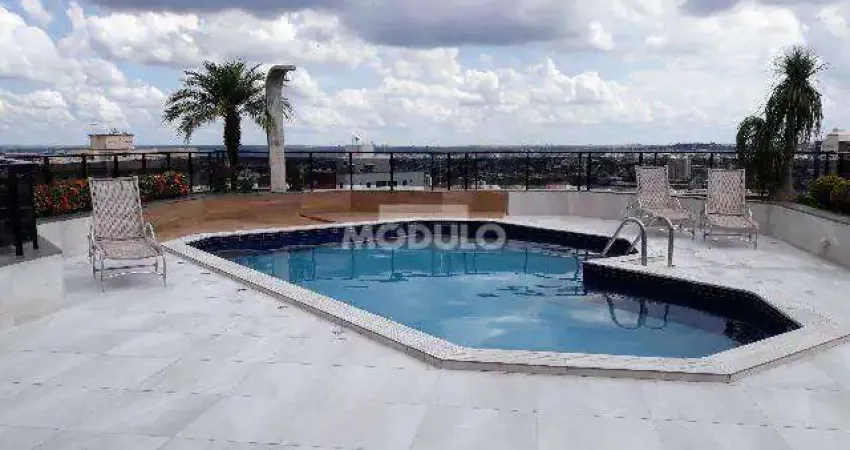 Apartamento residencial mobiliado disponível para locação no bairro Centro.