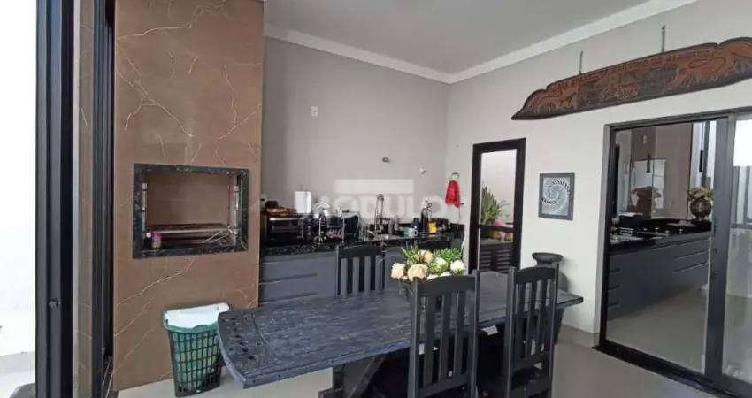 Casa com 2 quartos à venda na Rua José Humberto Alcântara, --, Alto Umuarama, Uberlândia