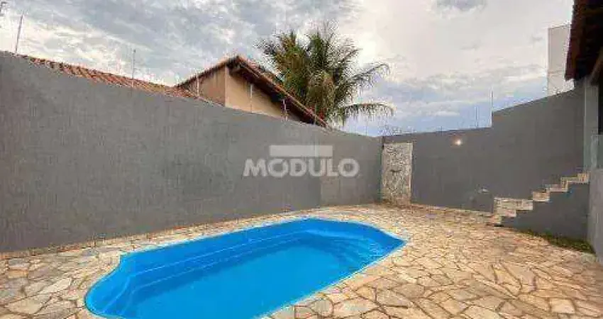 Casa com 3 quartos à venda na Rua Manacás, --, Cidade Jardim, Uberlândia