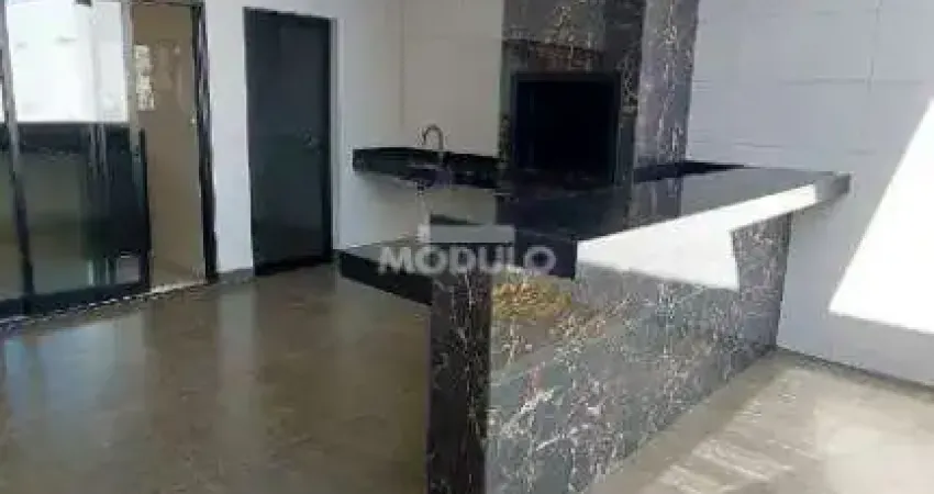 Exelente Casa com Fino Acabamento em Bosque dos Buritis