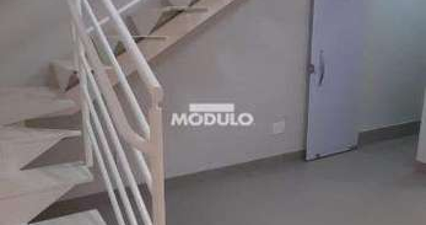 Ponto comercial para alugar na Avenida Floriano Peixoto, --, Centro, Uberlândia