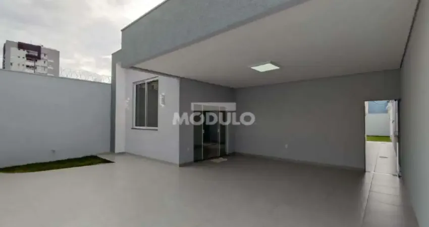 CASA RESIDENCIAL à venda, 3 quartos, 1 suíte, 4 vagas, NOVO MUNDO - Uberlândia/MG