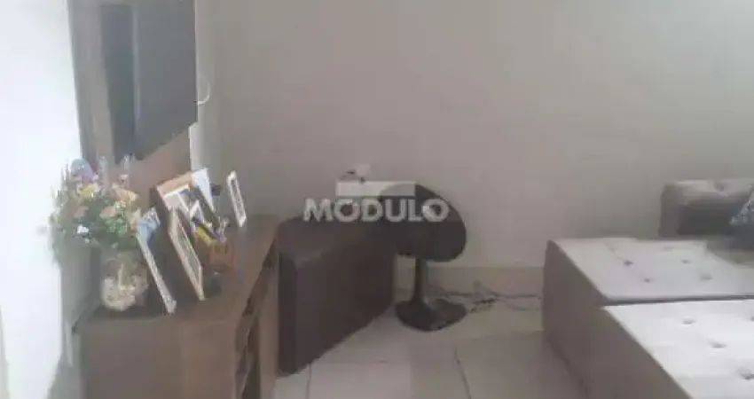 CASA RESIDENCIAL à venda, 5 quartos, 1 vaga, CRUZEIRO DO SUL - Uberlândia/MG