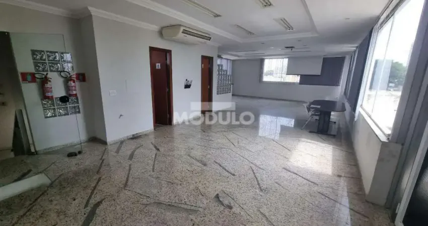 Sala comercial para alugar na Avenida Afonso Pena, --, Umuarama, Uberlândia