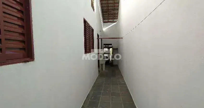 Casa Residencial para locação Bairro Santa Mônica