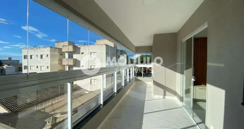 Apartamento residencial disponivel para locação no bairro Santa Mônica.