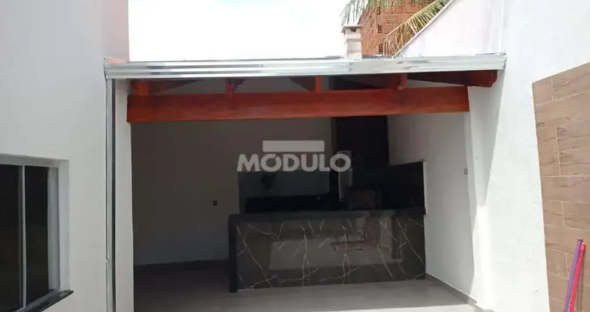 Casa com 4 quartos à venda na Rua Maria Abadia Silva, --, Jardim Brasília, Uberlândia