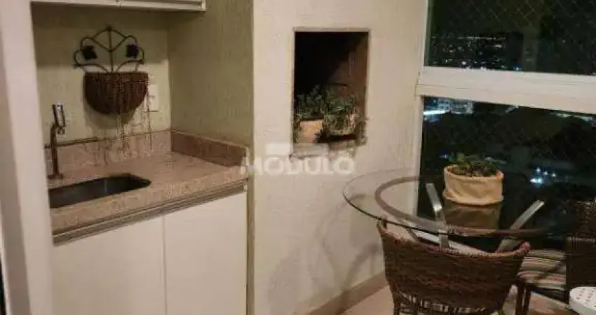 Apartamento com 3 quartos à venda na Avenida Cesário Alvim, --, Centro, Uberlândia