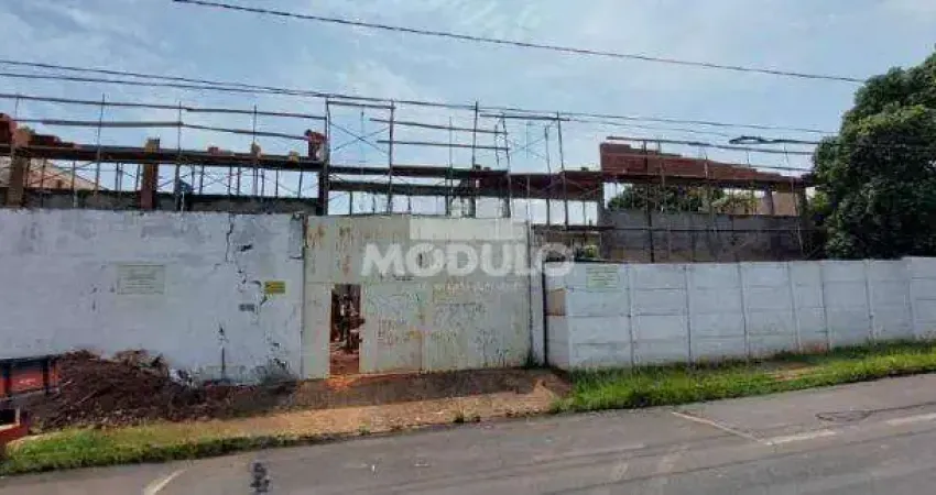 Barracão / Galpão / Depósito para alugar na Avenida Espanha, --, Tibery, Uberlândia