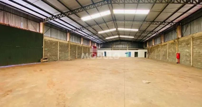 Galpão Comercial para locação no bairro Distrito industrial
