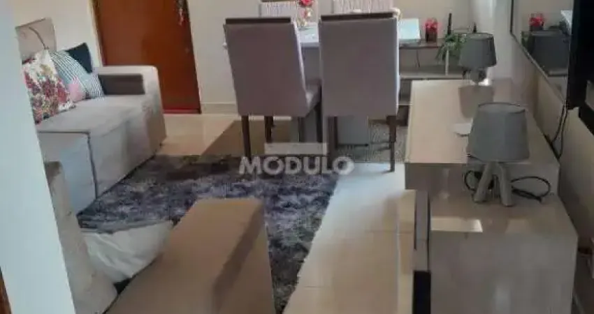 Apartamento com 2 quartos à venda na Avenida Imbaúba, --, Chácaras Tubalina e Quartel, Uberlândia