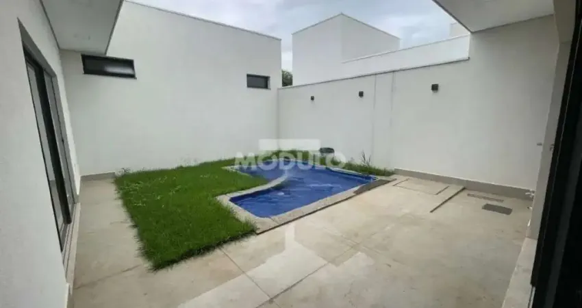 Casa em condomínio fechado com 3 quartos para alugar na Avenida Manuel Lucio, --, Grand Ville, Uberlândia