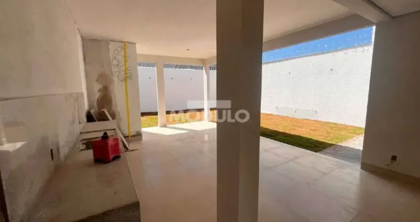 Exelente Casa com Fino Acabamento no Vigilato Pereira