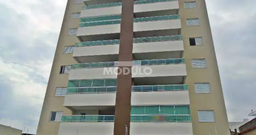 Apartamento residencial para locação Bairro Martins com 3 quartos