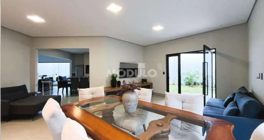 Casa Residencial para locação Bairro Jardim Colina com 3 quartos