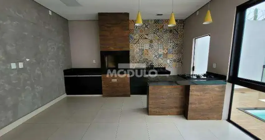 Casa residencial para locação no Bairro Nova Uberlândia com 3 quartos