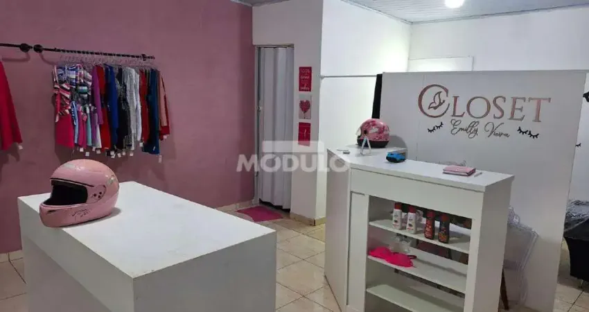 Casa com 1 quarto à venda na Rua do Tapiti, --, Residencial Pequis, Uberlândia