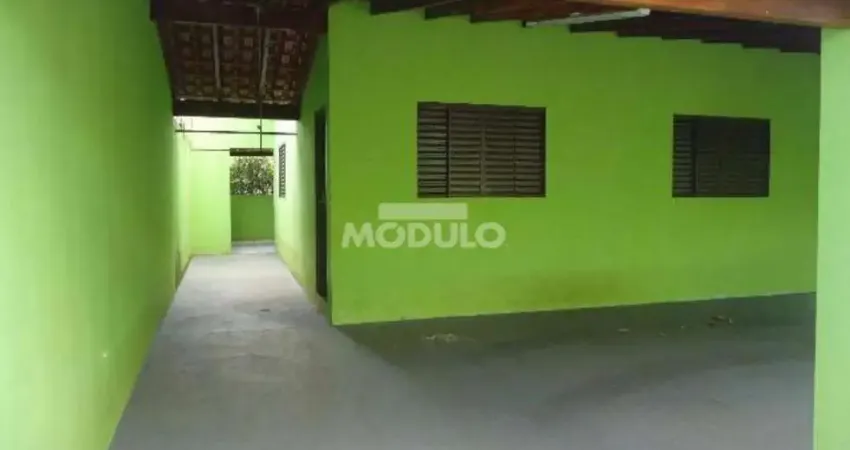 Casa com 2 quartos à venda na Rua Augusto Rushi, --, São Jorge, Uberlândia