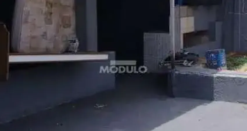 Casa 3 quartos Luizote Freitas