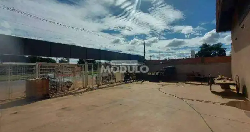 Galpão comercial para locação Bairro Distrito industrial