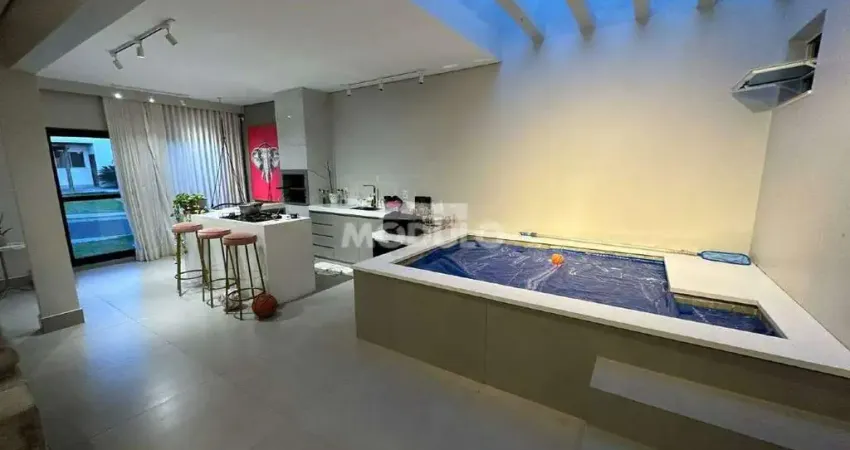 Casa residencial em condomínio para locação bairro laranjeiras.