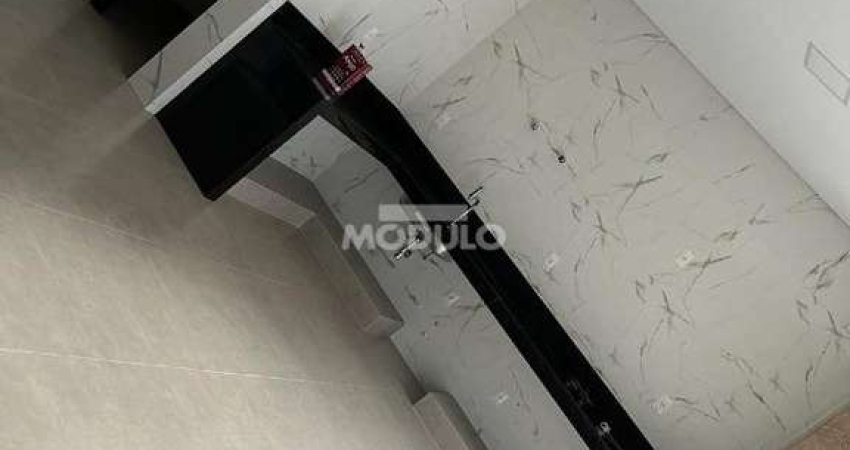Casa com 3 quartos à venda na Rua Los Angeles, --, Novo Mundo, Uberlândia