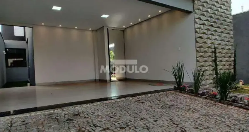 Casa com 3 quartos à venda na Rua Érico Veríssimo, --, Minas Gerais, Uberlândia