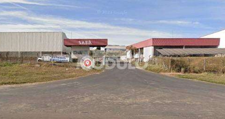 Galpão comercial para locação no Distrito Indústrial