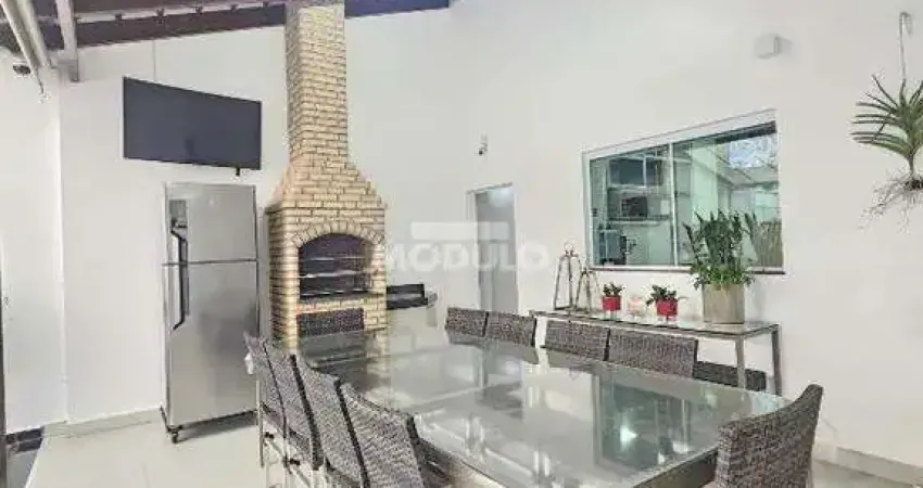 CASA RESIDENCIAL à venda, 3 quartos, 1 suíte, 4 vagas, Granada - Uberlândia/MG