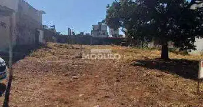 Terreno à venda na Rua Padre Pio, --, Martins, Uberlândia