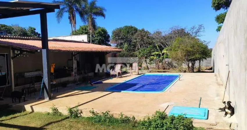CASA RESIDENCIAL à venda, 3 quartos, 1 suíte, 2 vagas, MORADA NOVA - Uberlândia/MG