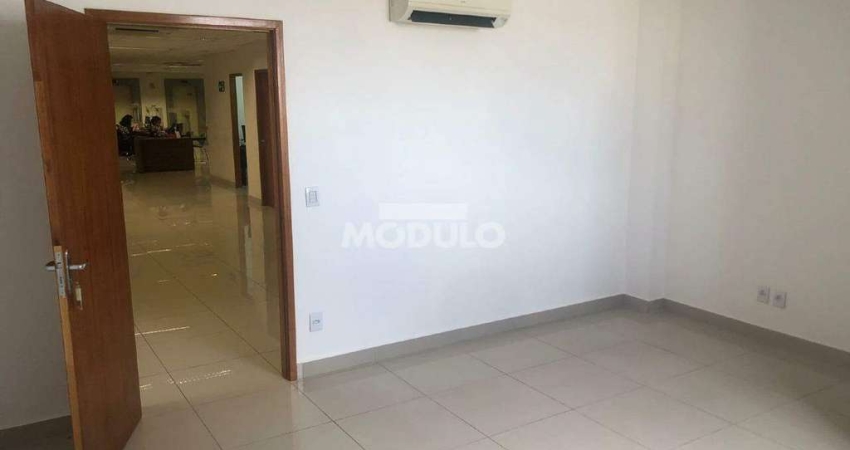 Sala comercial para alugar na Avenida Vasconcelos Costa, --, Osvaldo Rezende, Uberlândia