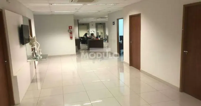 Sala comercial para alugar na Avenida Vasconcelos Costa, --, Osvaldo Rezende, Uberlândia