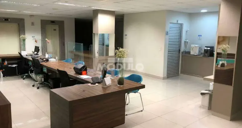 Sala comercial para alugar na Avenida Vasconcelos Costa, --, Osvaldo Rezende, Uberlândia
