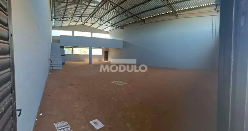 Barracão comercial para locação no bairro Novo Mundo