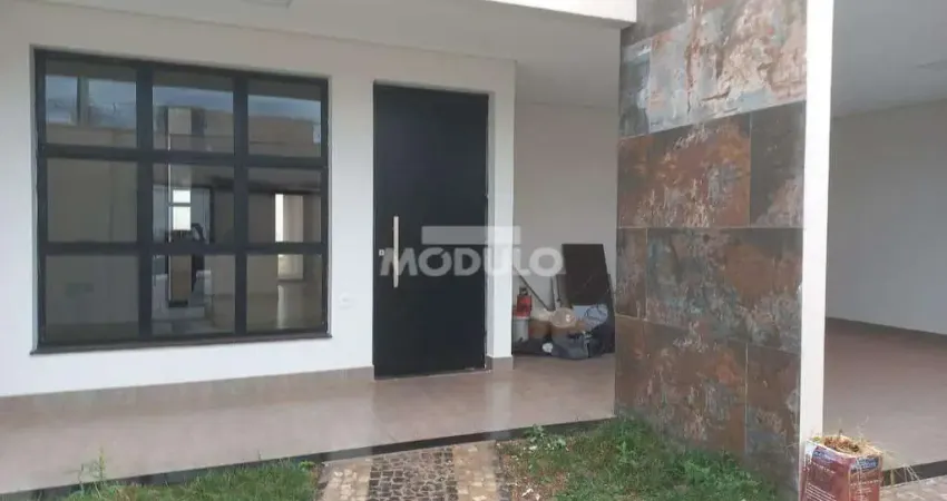 CASA RESIDENCIAL à venda, 3 quartos, 1 suíte, Shopping Park - Uberlândia/MG