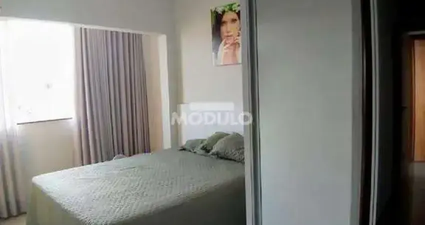 APARTAMENTO à venda, 3 quartos, 1 suíte, 2 vagas, UMUARAMA - Uberlândia/MG