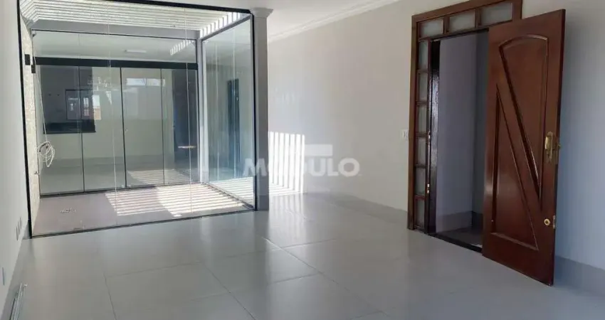 CASA RESIDENCIAL à venda, 3 quartos, 1 suíte, 3 vagas, CIDADE JARDIM - Uberlândia/MG