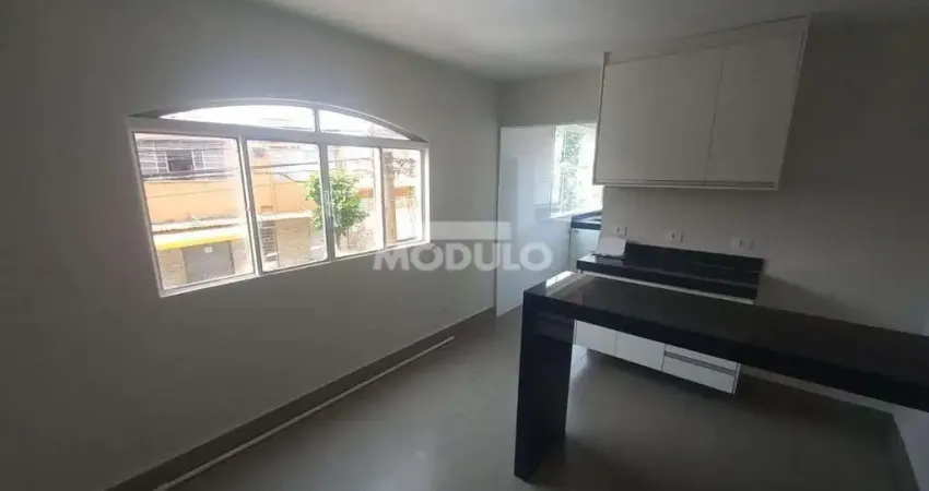 Apartamento com 1 quarto para alugar na Rua Rodrigues da Cunha, --, Martins, Uberlândia