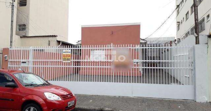Casa com 3 quartos para alugar na Rua Bernardo Cupertino, --, Martins, Uberlândia
