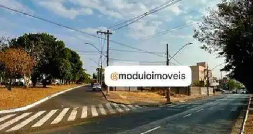 Área em excelente localização em avenida de grande fluxo