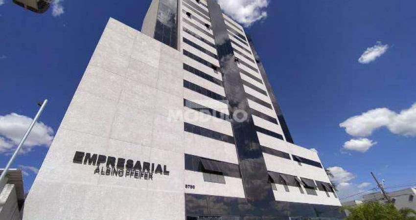 Sala comercial para alugar na Avenida Rondon Pacheco, --, Tibery, Uberlândia