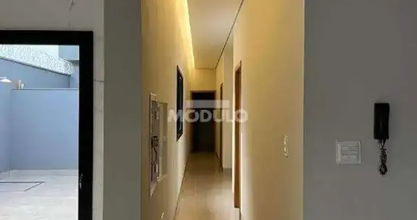 CASA RESIDENCIAL à venda, 3 quartos, 3 suítes, 4 vagas, NOVO MUNDO - Uberlândia/MG