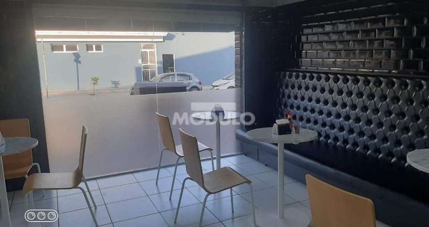 Excelente ponto comercil com 3 casas no Jd Patricia