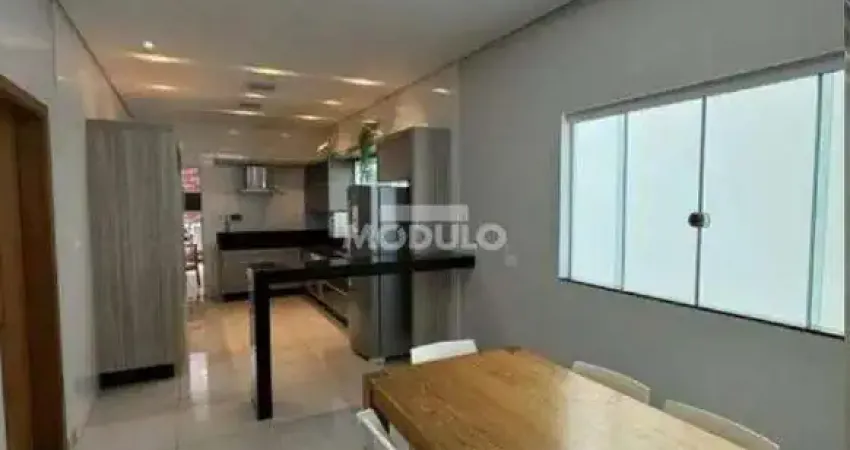 Casa com 3 quartos à venda na Rua Maria José Durães, --, Alto Umuarama, Uberlândia