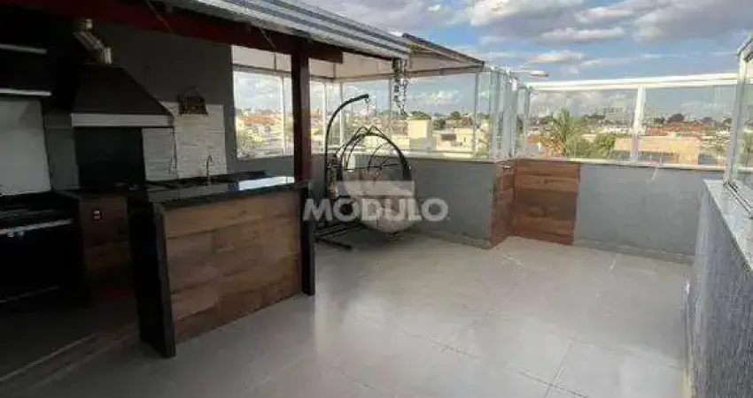 COBERTURA DUPLEX à venda, 3 quartos, 1 suíte, 2 vagas, Segismundo Pereira - Uberlândia/MG