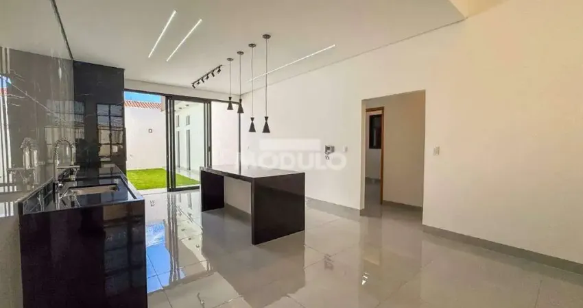 Excelente Casa com Fino Acabamento Alto Umuarama